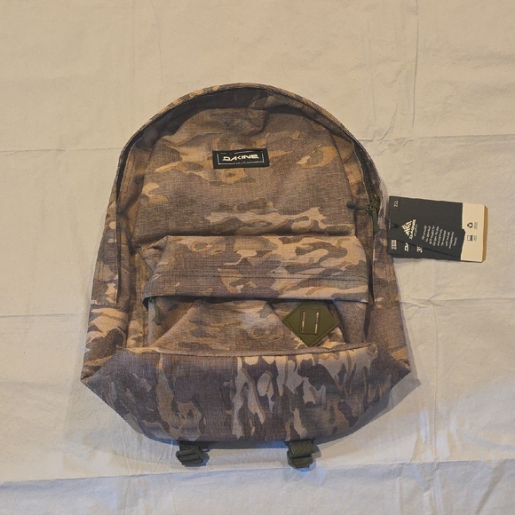 Dakine NWT 365 Pack 21L Vintage Camo Backpack - Picture 1 of 8